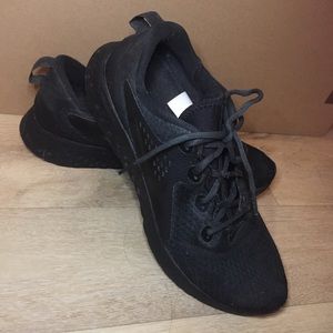 Nike Legend react training shoes LIKE NEW